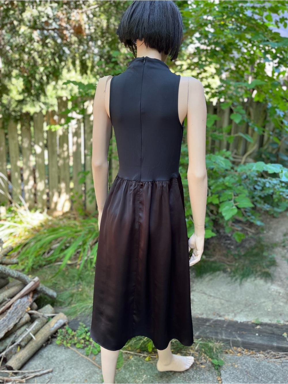 Betsey Johnson Black Sleeveless Midi Dress - Picture 4 of 12
